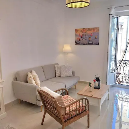 Spacious With Balcony - Center Appartement